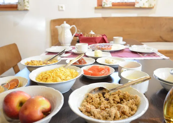 Apartmens And Sostar Hiša za goste 3*