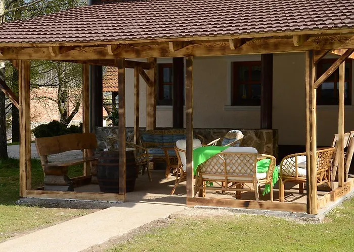 Hiša za goste Apartmens And Sostar 3*