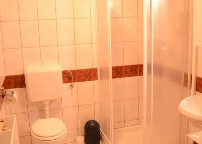 Gasthuis Apartmens And Sostar 3*