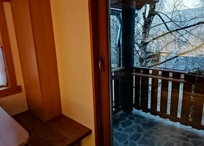 Hiša za goste Apartmens And Sostar 3*